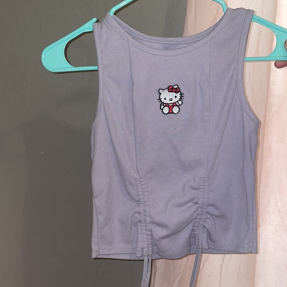 Hello kitty Sanrio shirt - Picture 2 of 2